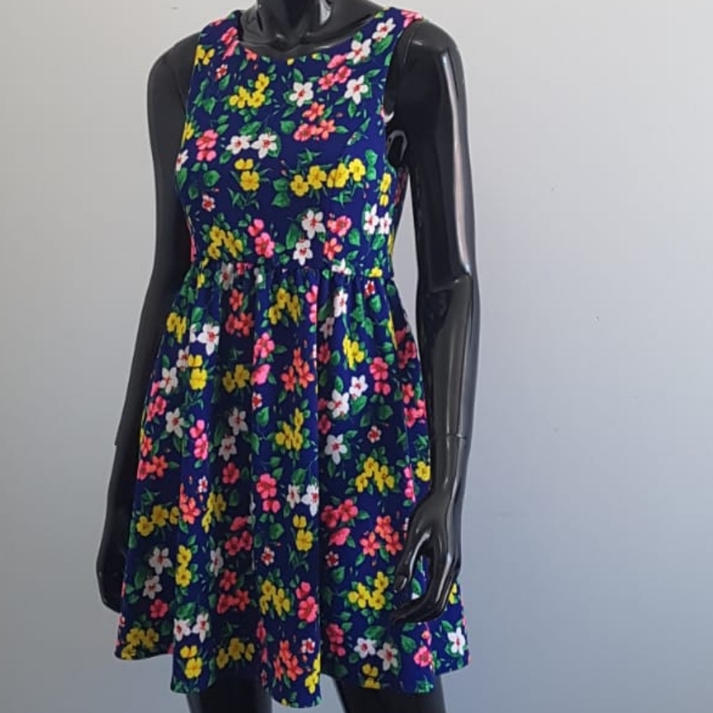 Monteau Sleevelss Floral Dress  Youth  Size M    (K)